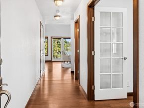 931 Oyster Bay Court, Bremerton WA 98312