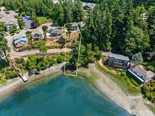 931 Oyster Bay Court, Bremerton WA 98312