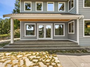 931 Oyster Bay Court, Bremerton WA 98312