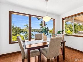 931 Oyster Bay Court, Bremerton WA 98312