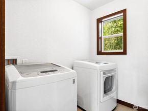 931 Oyster Bay Court, Bremerton WA 98312
