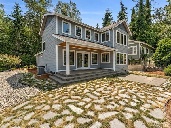 931 Oyster Bay Court, Bremerton WA 98312