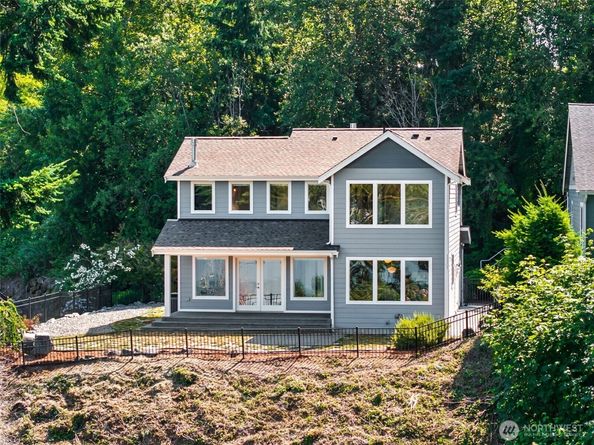 931 Oyster Bay Court, Bremerton WA 98312