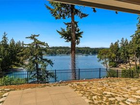 931 Oyster Bay Court, Bremerton WA 98312