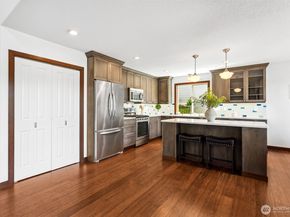 931 Oyster Bay Court, Bremerton WA 98312