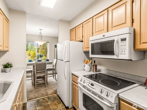 615 75th Street SE C44, Everett WA 98203