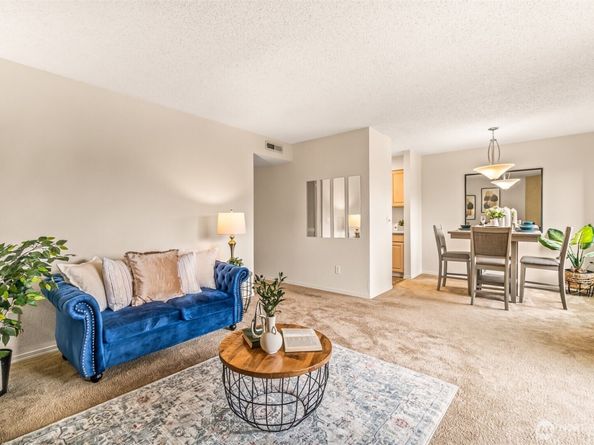 615 75th Street SE C44, Everett WA 98203