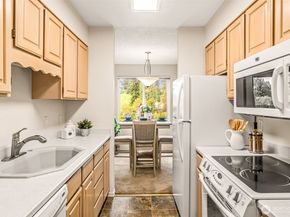 615 75th Street SE C44, Everett WA 98203
