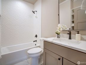 428 20th Avenue, Kirkland WA 98033