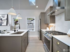 428 20th Avenue, Kirkland WA 98033