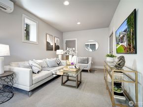 428 20th Avenue, Kirkland WA 98033