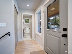 428 20th Avenue, Kirkland WA 98033