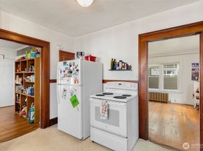 5019 17th Avenue NE, Seattle WA 98105