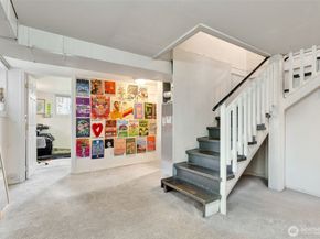 5019 17th Avenue NE, Seattle WA 98105