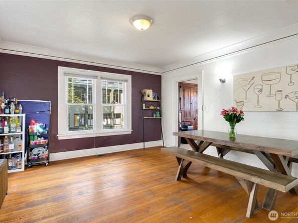 5019 17th Avenue NE, Seattle WA 98105