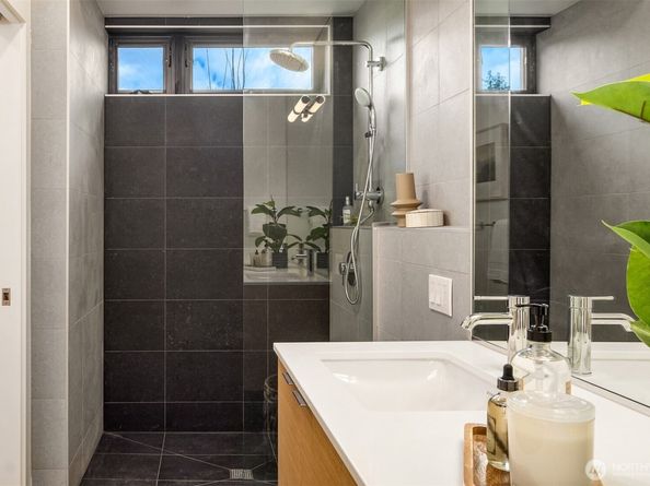 228 Canopy Path NW, Bainbridge Island WA 98110