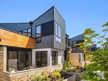 228 Canopy Path NW