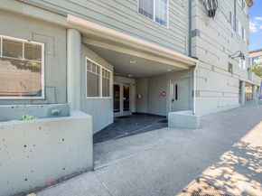 7301 5th Avenue NE 401, Seattle WA 98115