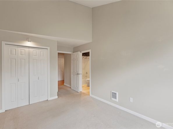 7301 5th Avenue NE 401, Seattle WA 98115
