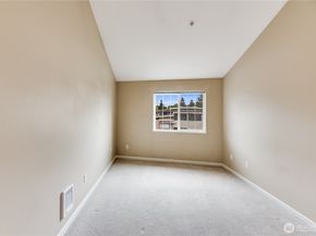 7301 5th Avenue NE 401, Seattle WA 98115