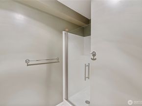 7301 5th Avenue NE 401, Seattle WA 98115