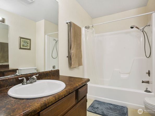 6705 204th Street SW B203, Lynnwood WA 98036