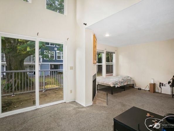 6705 204th Street SW B203, Lynnwood WA 98036