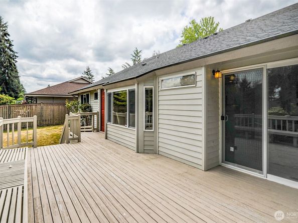 2102 172nd Avenue NE, Bellevue WA 98008