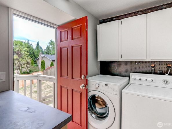 2102 172nd Avenue NE, Bellevue WA 98008