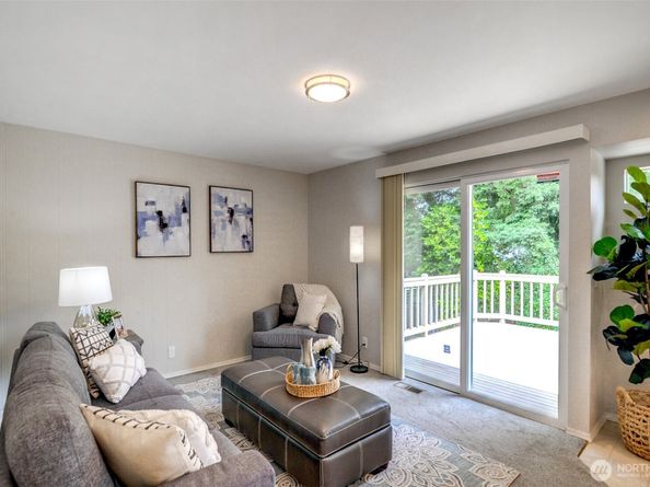2102 172nd Avenue NE, Bellevue WA 98008