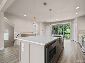 2204 176th Place SW 3, Lynnwood WA 98037