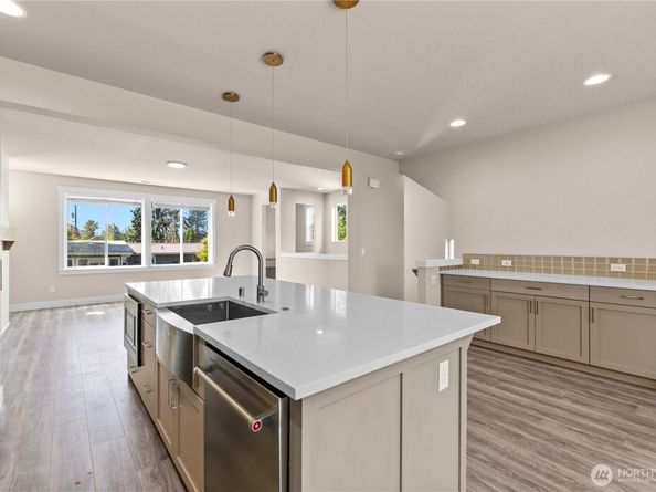 2204 176th Place SW 3, Lynnwood WA 98037