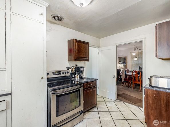 2159 52nd Avenue SW, Seattle WA 98116