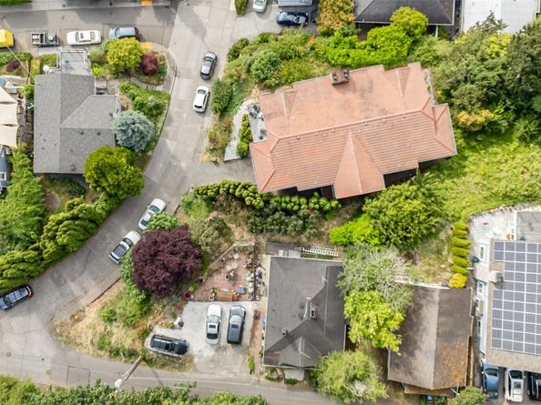 2159 52nd Avenue SW, Seattle WA 98116
