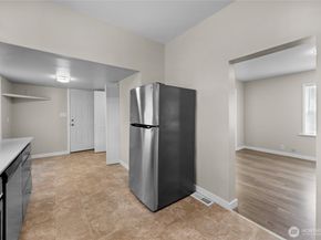 1925 Lombard A, Everett WA 98201