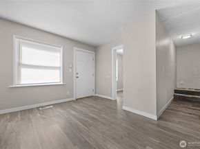 1925 Lombard A, Everett WA 98201