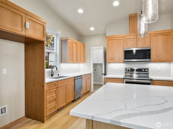 2225 124th Street SE, Everett WA 98208