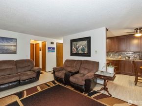 3400 Narrows View Lane NE 204, Bremerton WA 98310