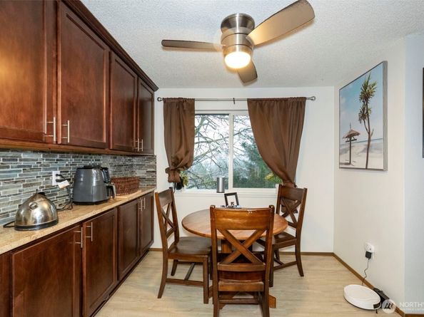 3400 Narrows View Lane NE 204, Bremerton WA 98310