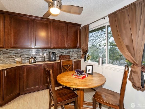 3400 Narrows View Lane NE 204, Bremerton WA 98310