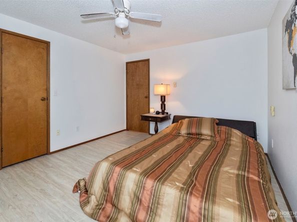 3400 Narrows View Lane NE 204, Bremerton WA 98310