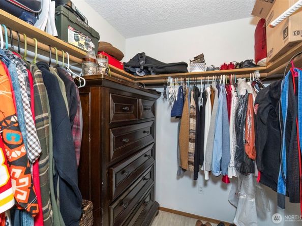 3400 Narrows View Lane NE 204, Bremerton WA 98310