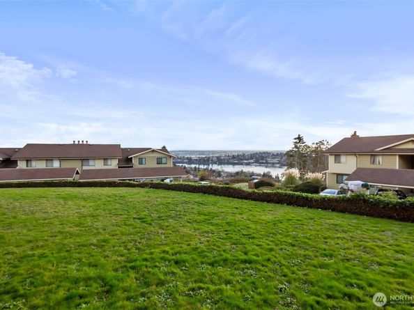 3400 Narrows View Lane NE 204, Bremerton WA 98310