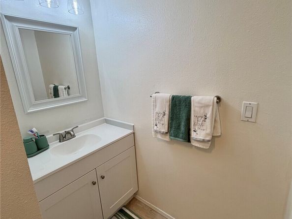 3400 Narrows View Lane NE 204, Bremerton WA 98310