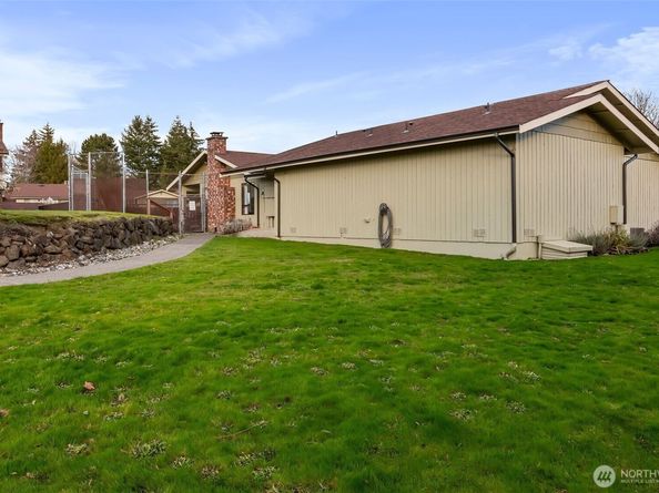 3400 Narrows View Lane NE 204, Bremerton WA 98310