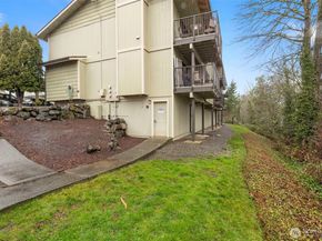 3400 Narrows View Lane NE 204, Bremerton WA 98310