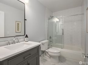 1518 NE 140th Street C6, Seattle WA 98125
