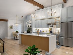1518 NE 140th Street C6, Seattle WA 98125