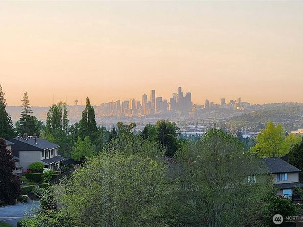 10911 D Glen Acres Drive S, Seattle WA 98168