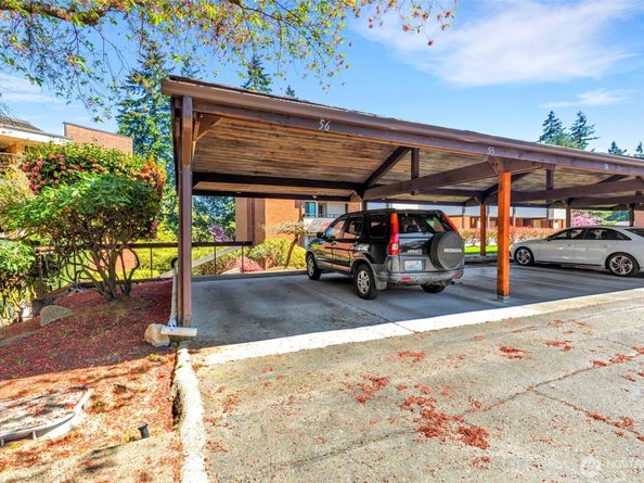 10911 D Glen Acres Drive S, Seattle WA 98168